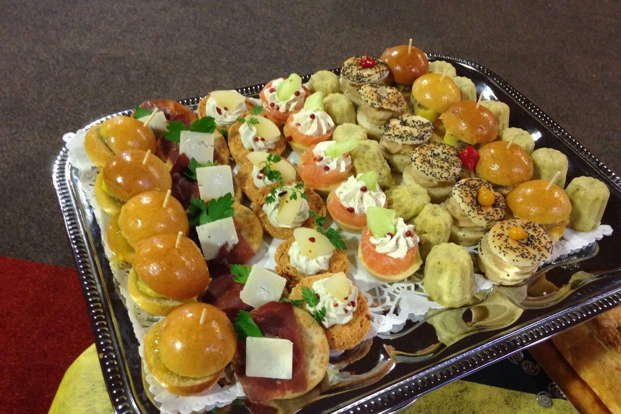 A Table !, photo 3