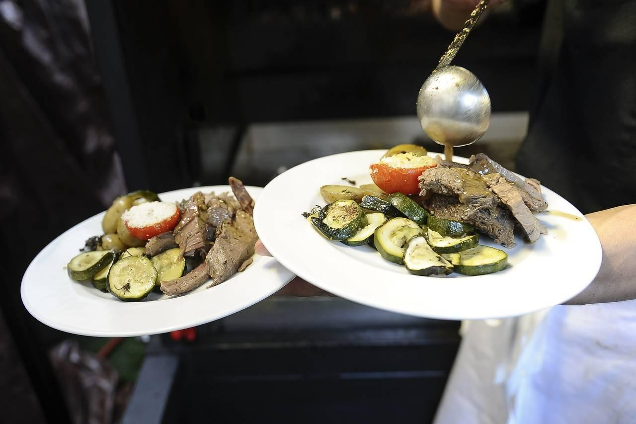 Mariana Broche - Veau à la Broche